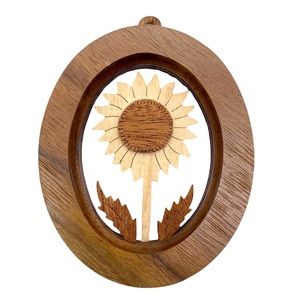 Vintage 1998 Marlow Woodcuts mini wooden sunflower wall hanging